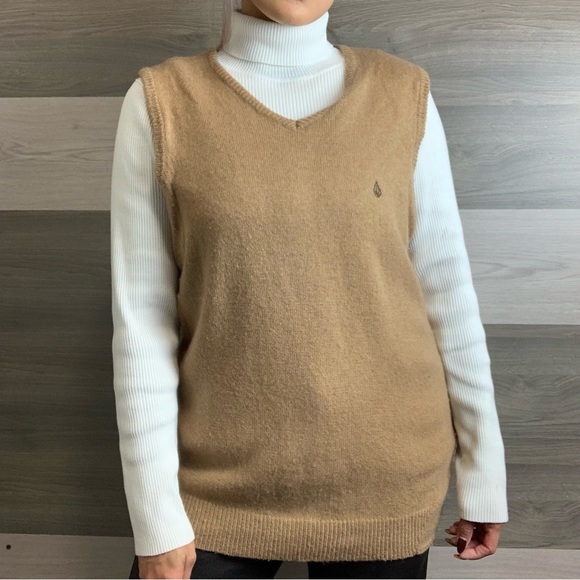 VOLCOM Sweater Vest - Picture 5 of 6